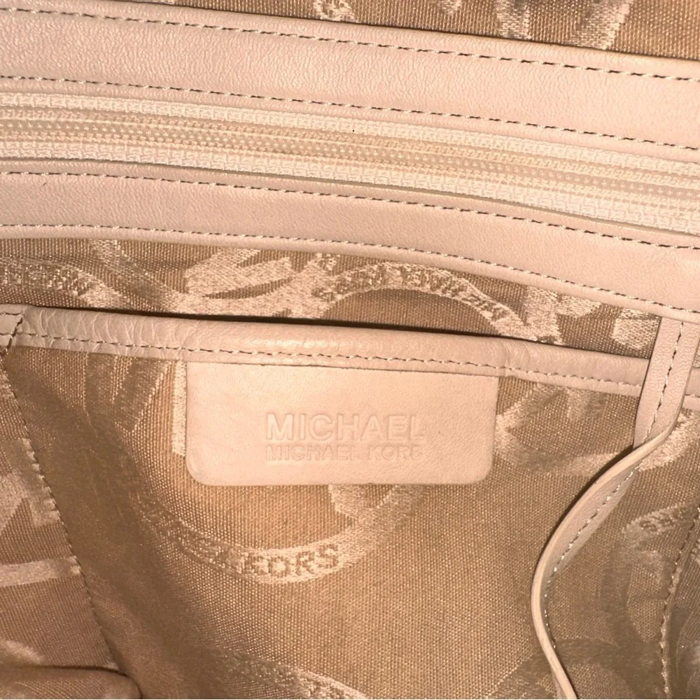 MICHAEL Michael Kors Beverly Hobo Satchel Genuine Leather Shoulder Bag Vanilla